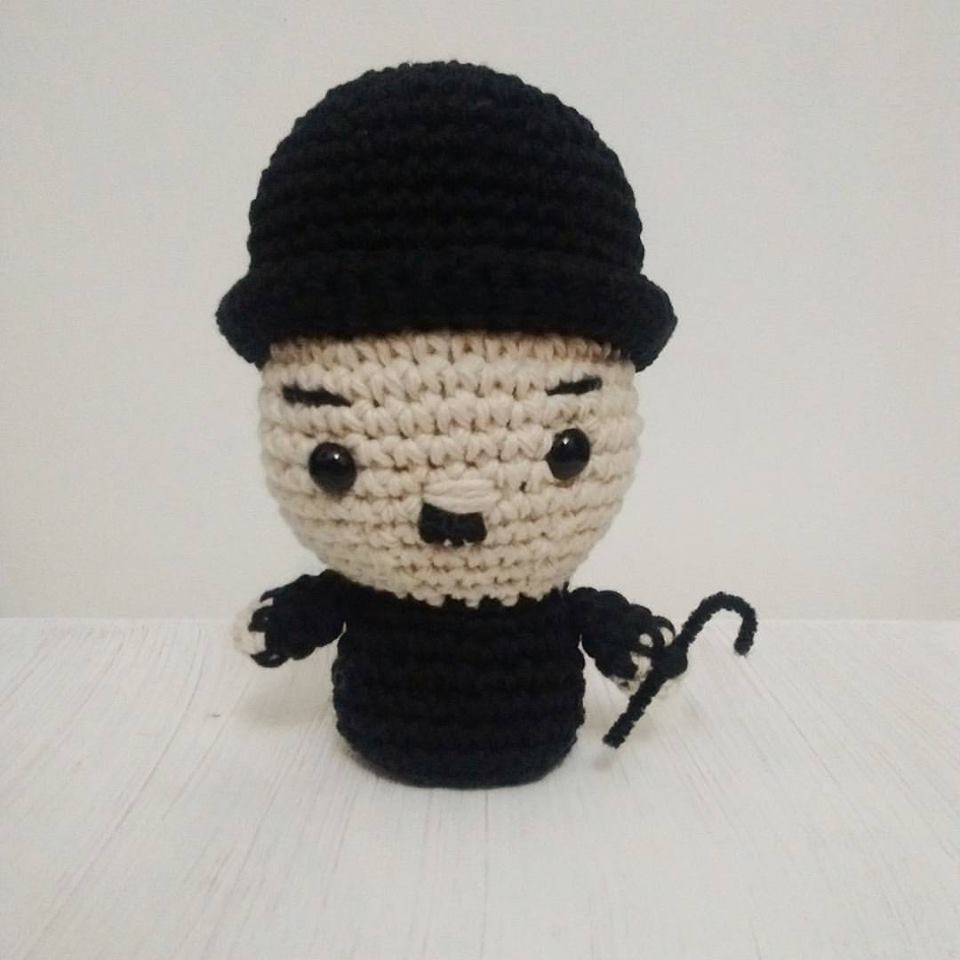 Mini Chaplin - Patrón en PDF - Universo Cora King